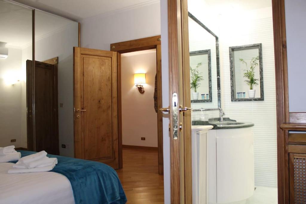 Blue Navona Two Bedroom Apartment - Topcollection Рим Экстерьер фото